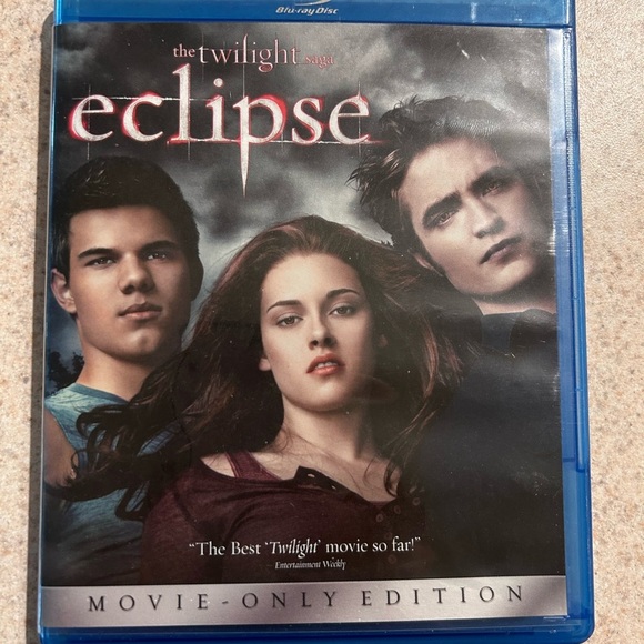 The Twilight Saga: Eclipse Blu-ray Disc - Picture 1 of 3